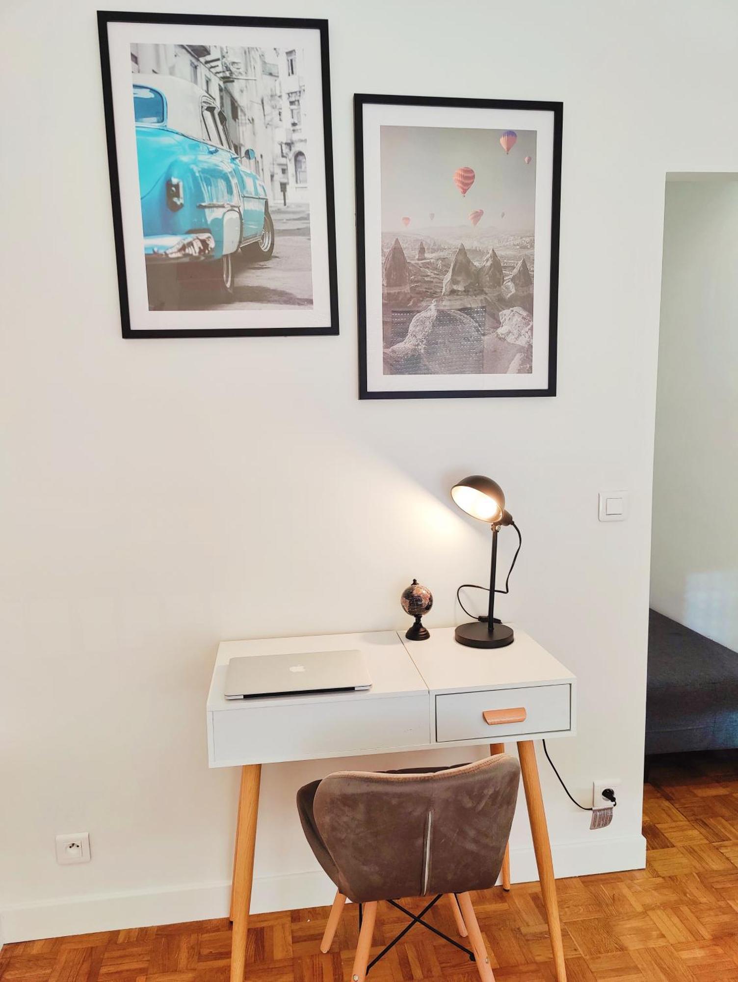Metro A 2 Minutes Paris Centre Le Marais Apartment